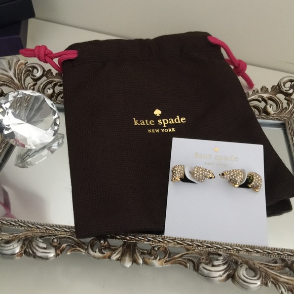 SOLD Kate Spade ♠️ Cold Comforts Polar Bear Studs - Picture 4 of 6