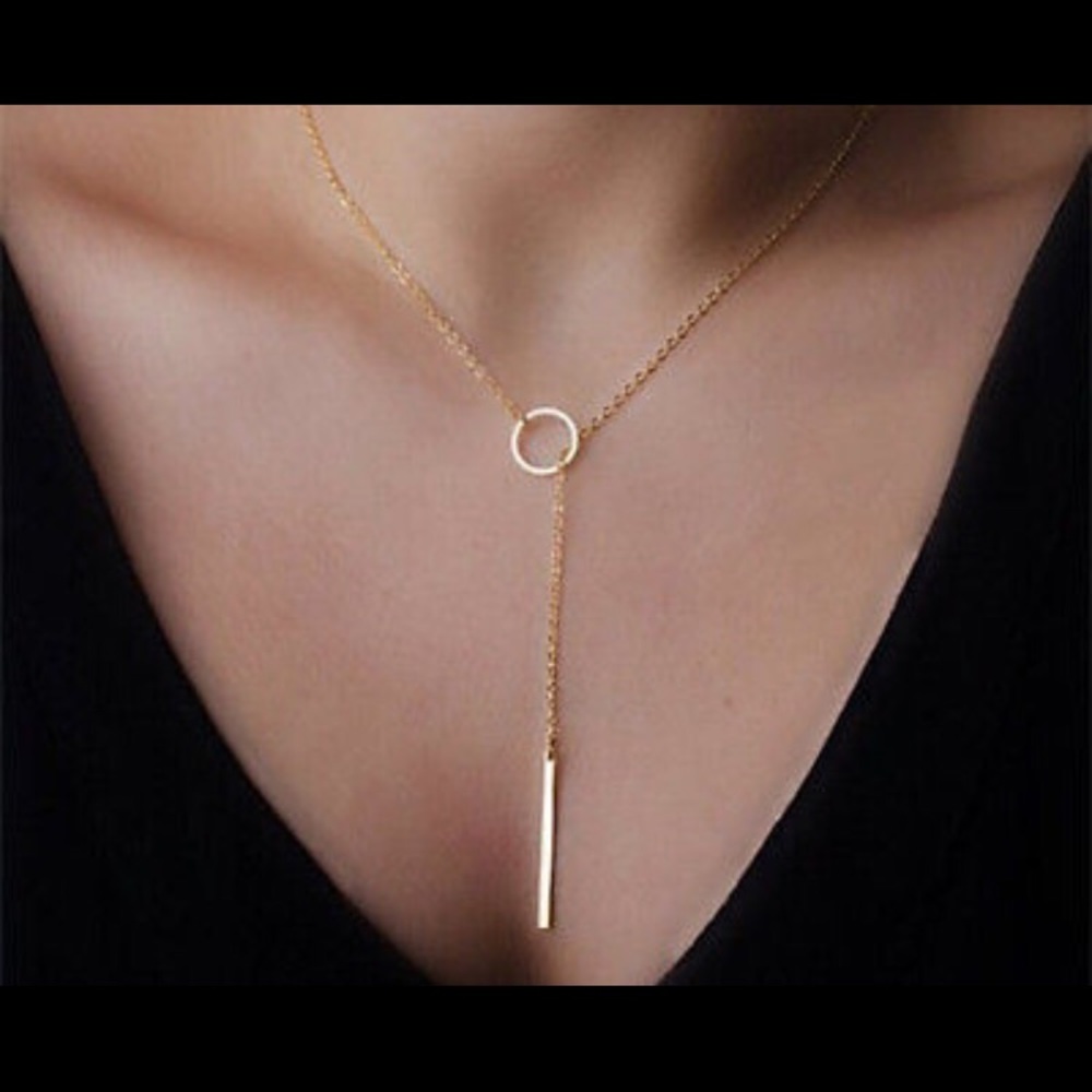 Beautiful dainty gold necklace