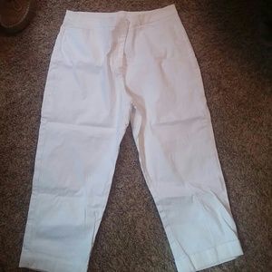Jones New York capris