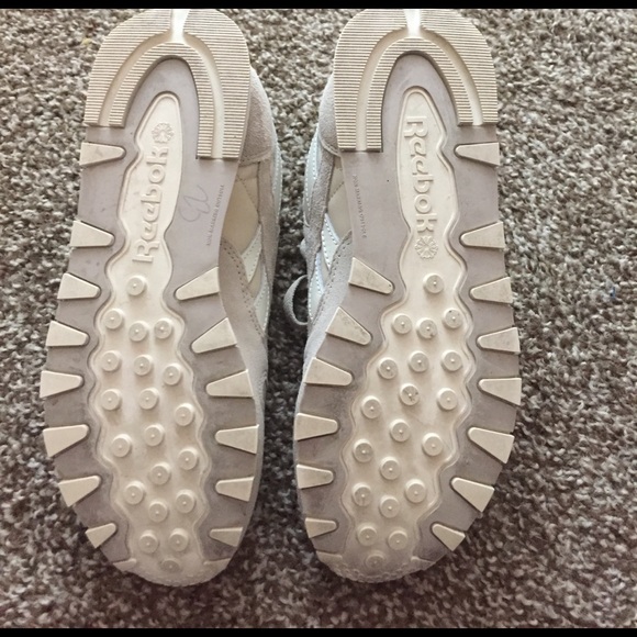 Like new Reeboks! - Picture 3 of 3