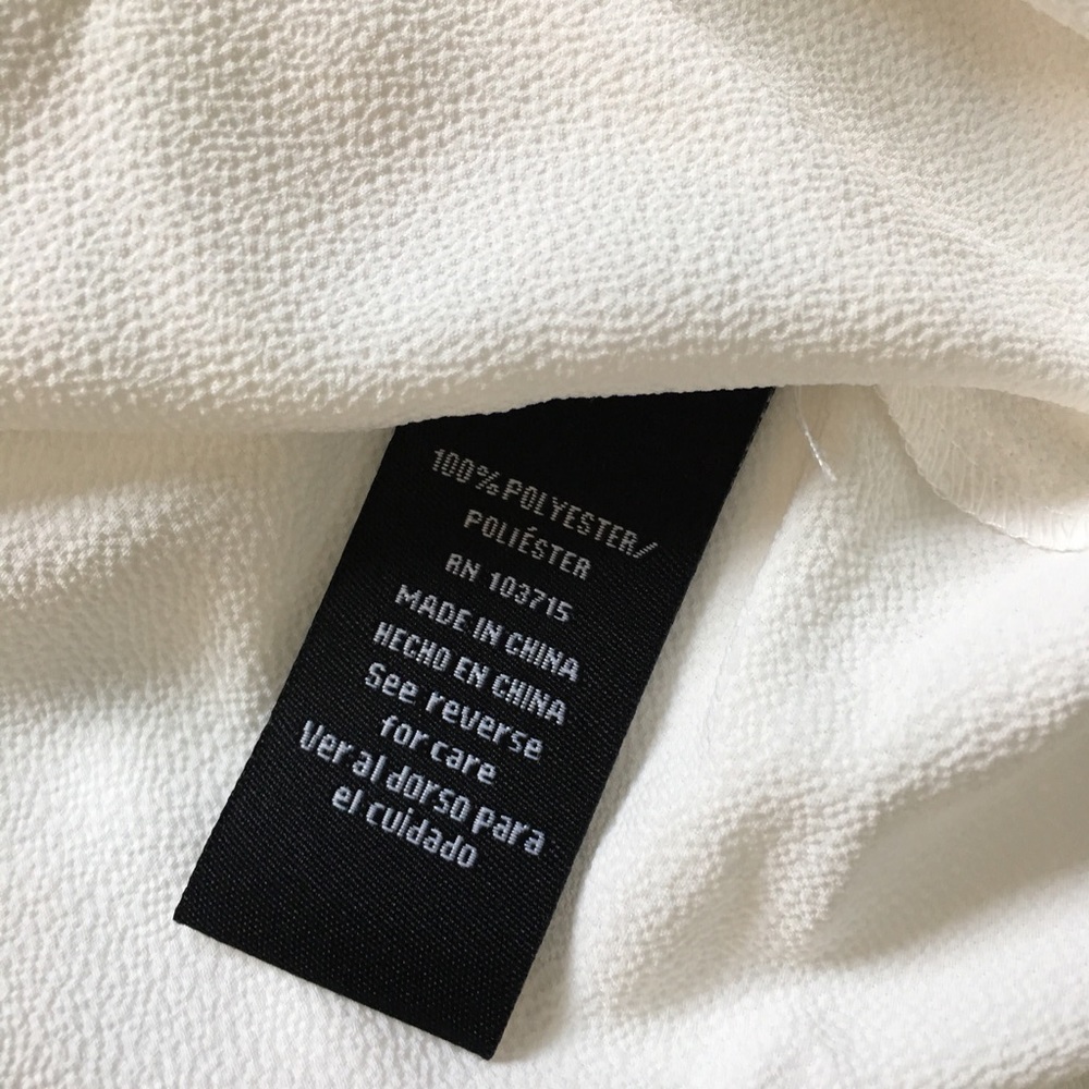 NEW White CZ Button Blouse - Picture 4 of 7