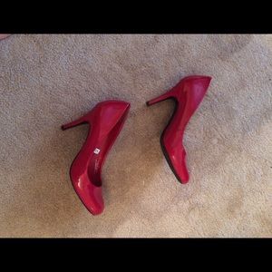 Red mossimo pumps