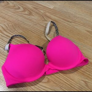 Pink Victoria's Secret Push Up!!