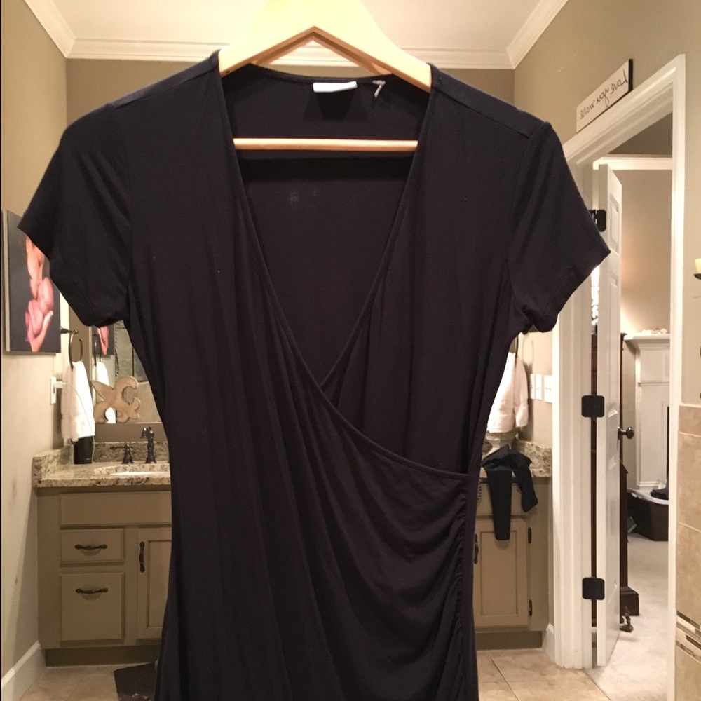 DKNY Small Black Criss Cross Long Shirt
