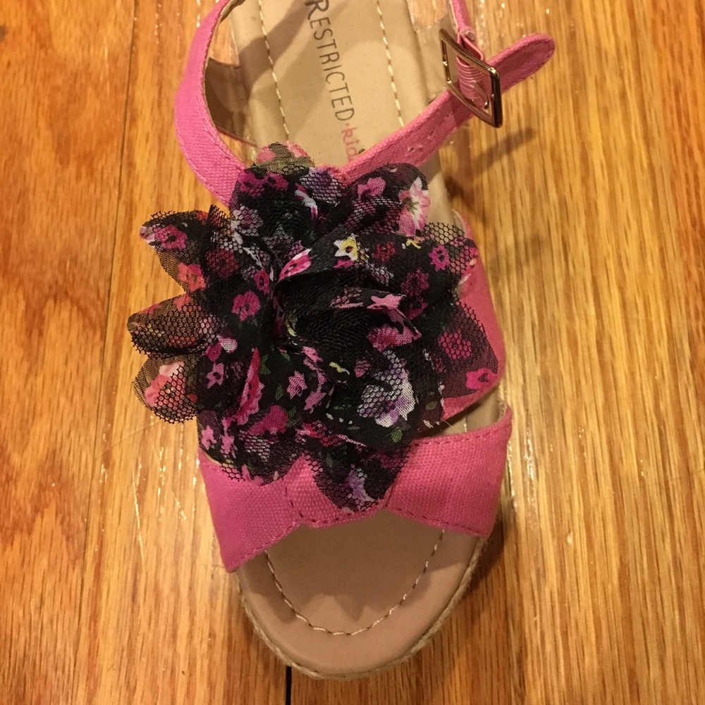 Girls pink espadrilles