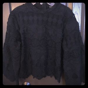 Gracia Black top. Size Large.