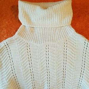 Loft Cream turtleneck tunic -sz large