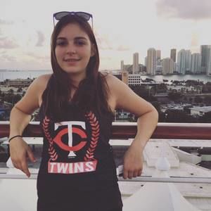 Meet your Posher, Lauren