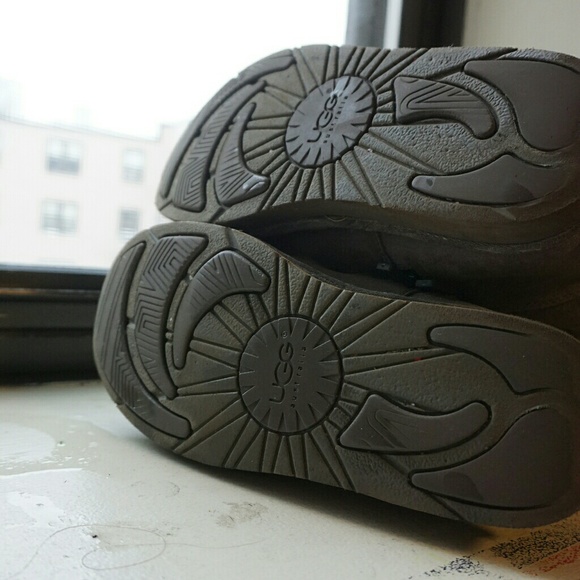 UGG Womens Authenitc Sumner Boots in Gray - Picture 3 of 7