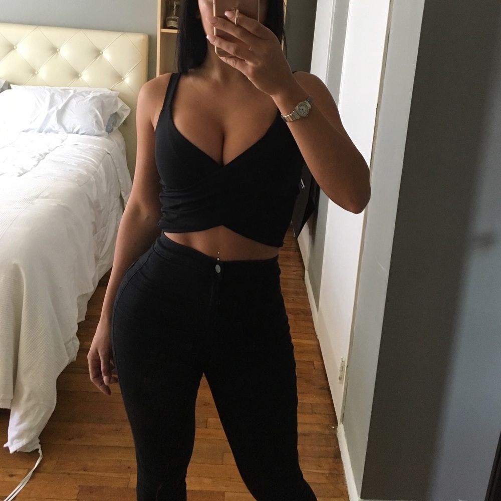 Bebe crop top