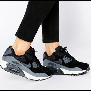 Authentic Women Nike Air Max 90 Black Gray Size 7