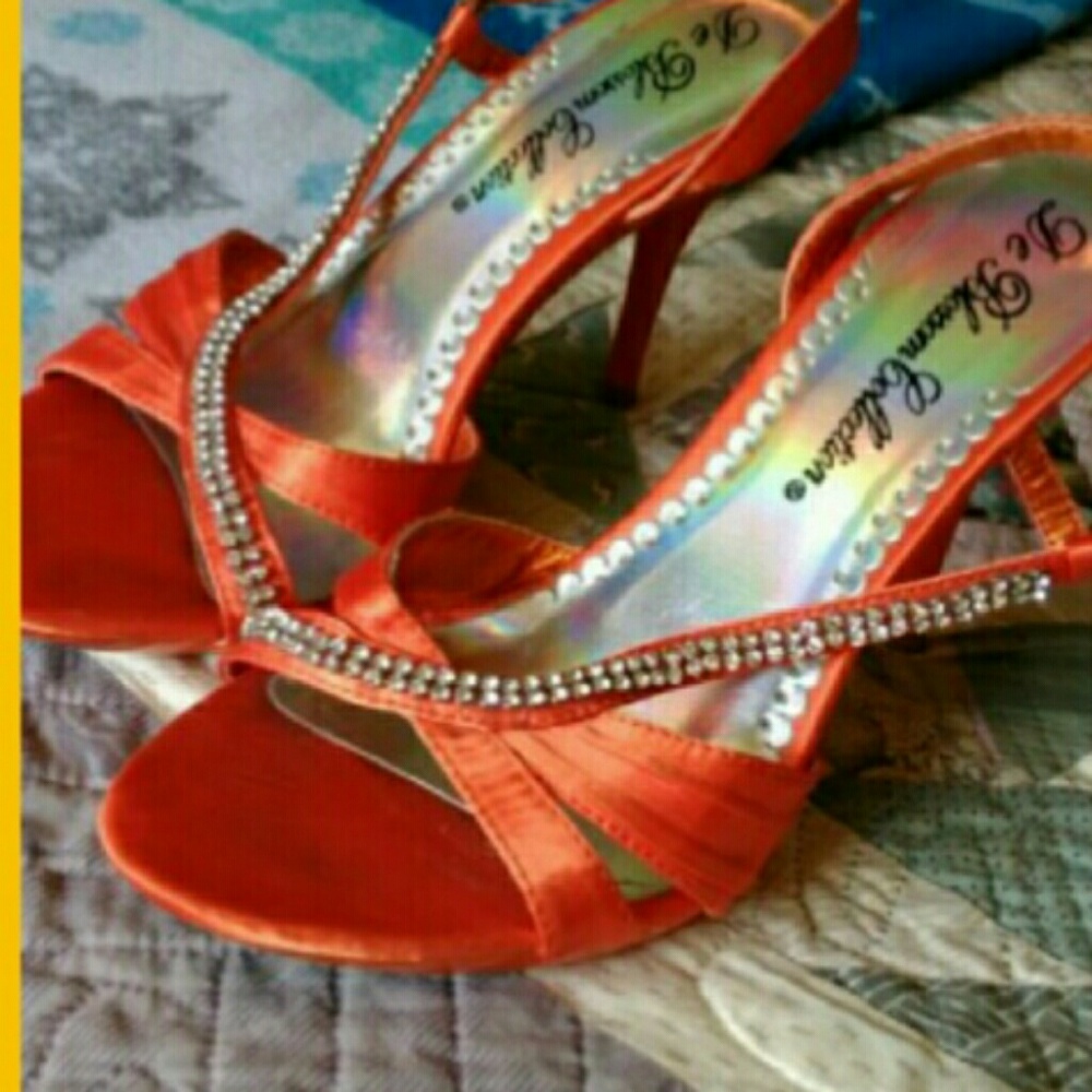 Only worn once for a wedding