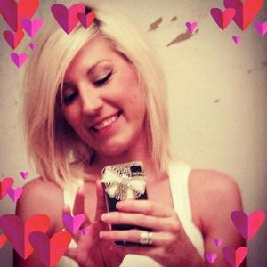 Meet your Posher, Alicia