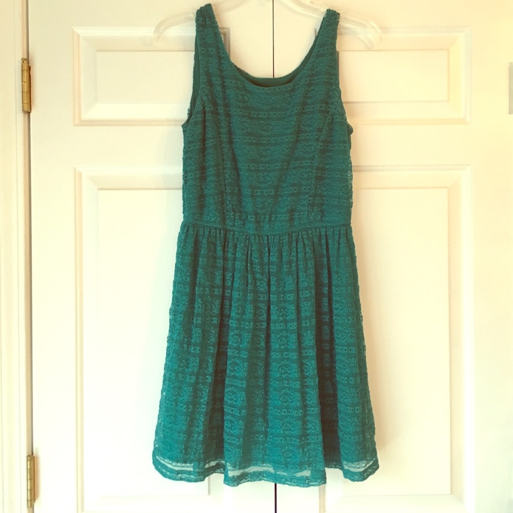 Green lace dress. Like new!
