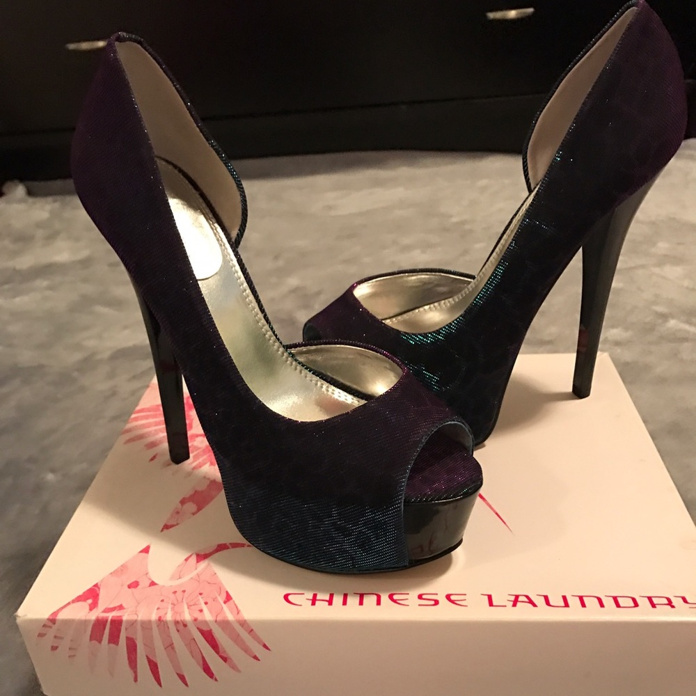✨NEW Chinese Laundry shoes. Price DROP***