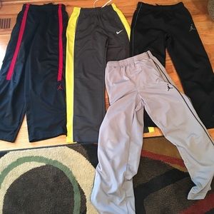 Boys youth sweatpants -- Nike youth medium