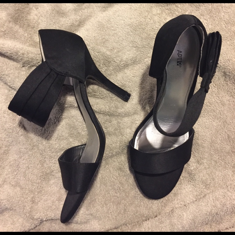 Women's heels size 9