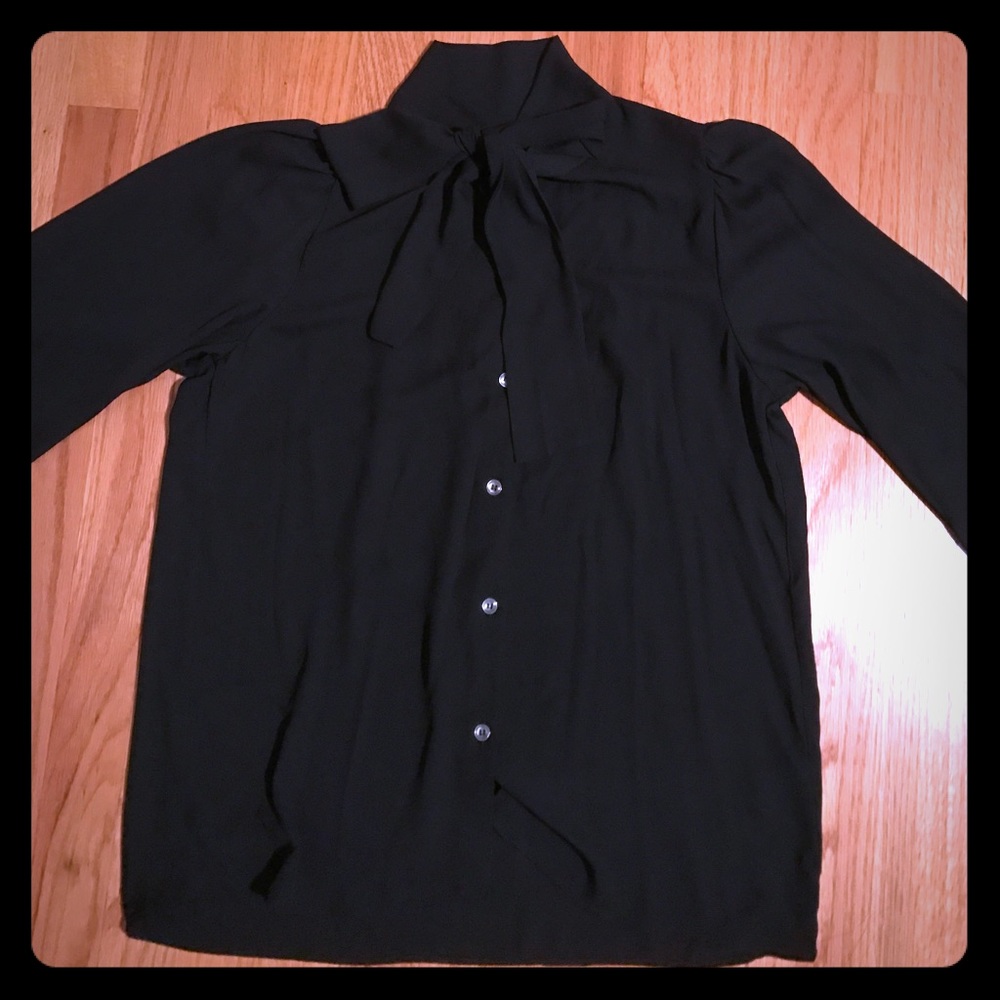 Black button down detailed shirt