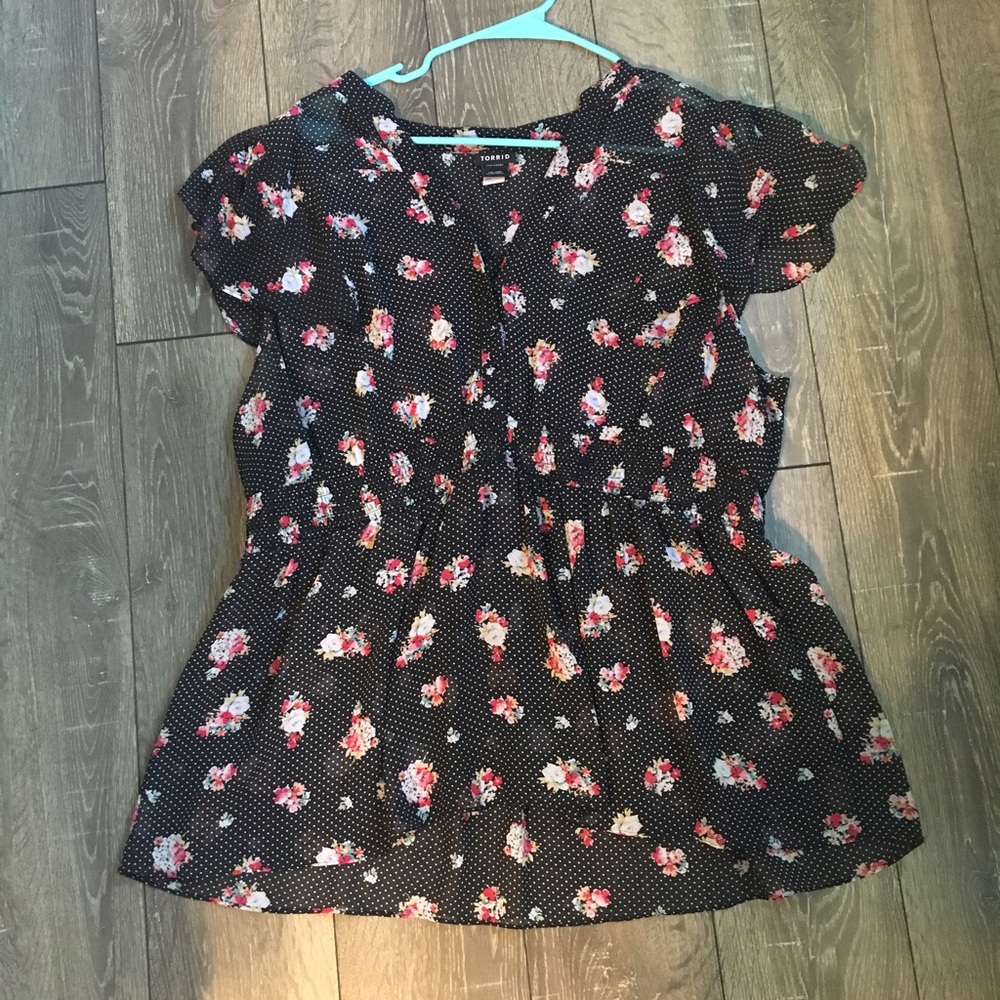 Torrid floral blouse