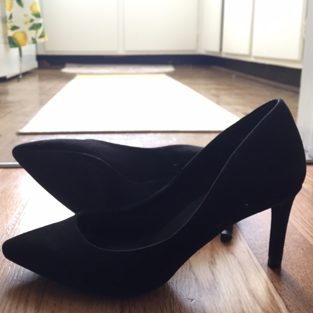 H&M Black Pumps Size 7 / 37