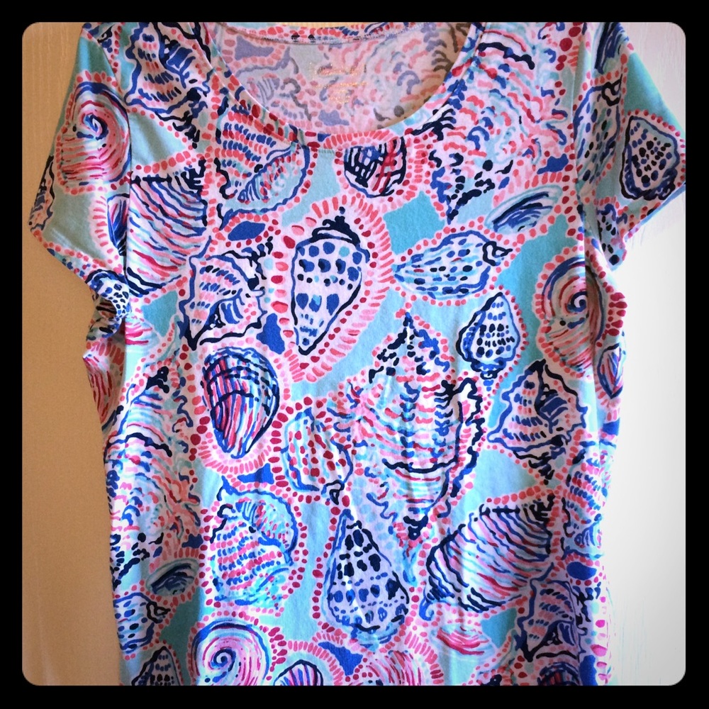 Lilly Pulitzer t-shirt