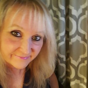 Meet your Posher, Darcy