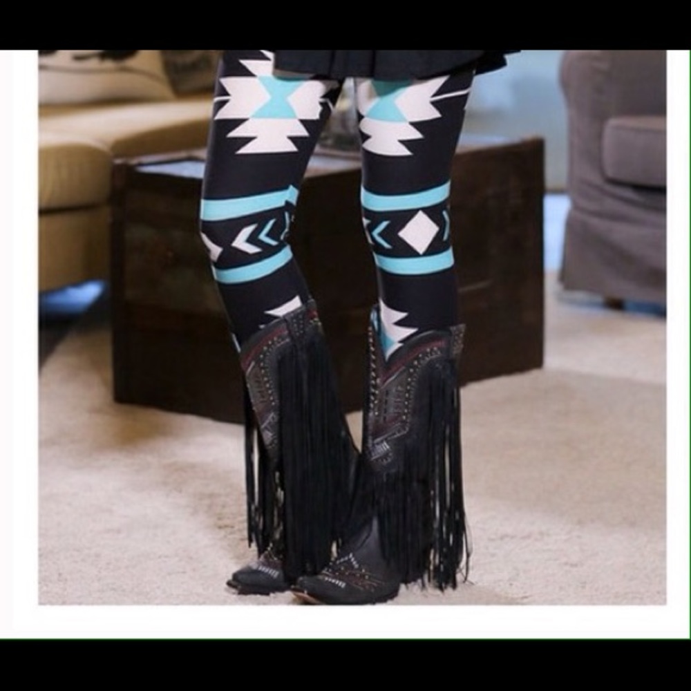 🔴Last One!🔴Left Black & Turquoise Aztec Leggings - Picture 2 of 2