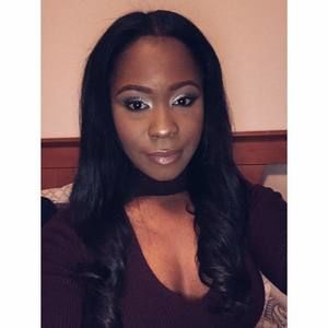 Meet your Posher, Mia