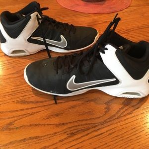 Men's Nike basketball shoes-- Nike air visi pro 4