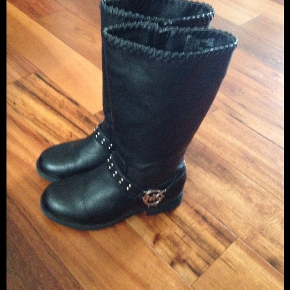Michael Kors boots size 4