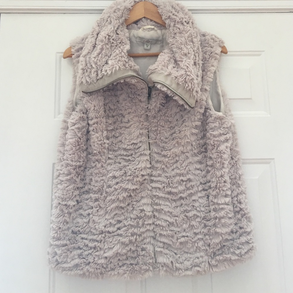 Faux fur vest, Cream