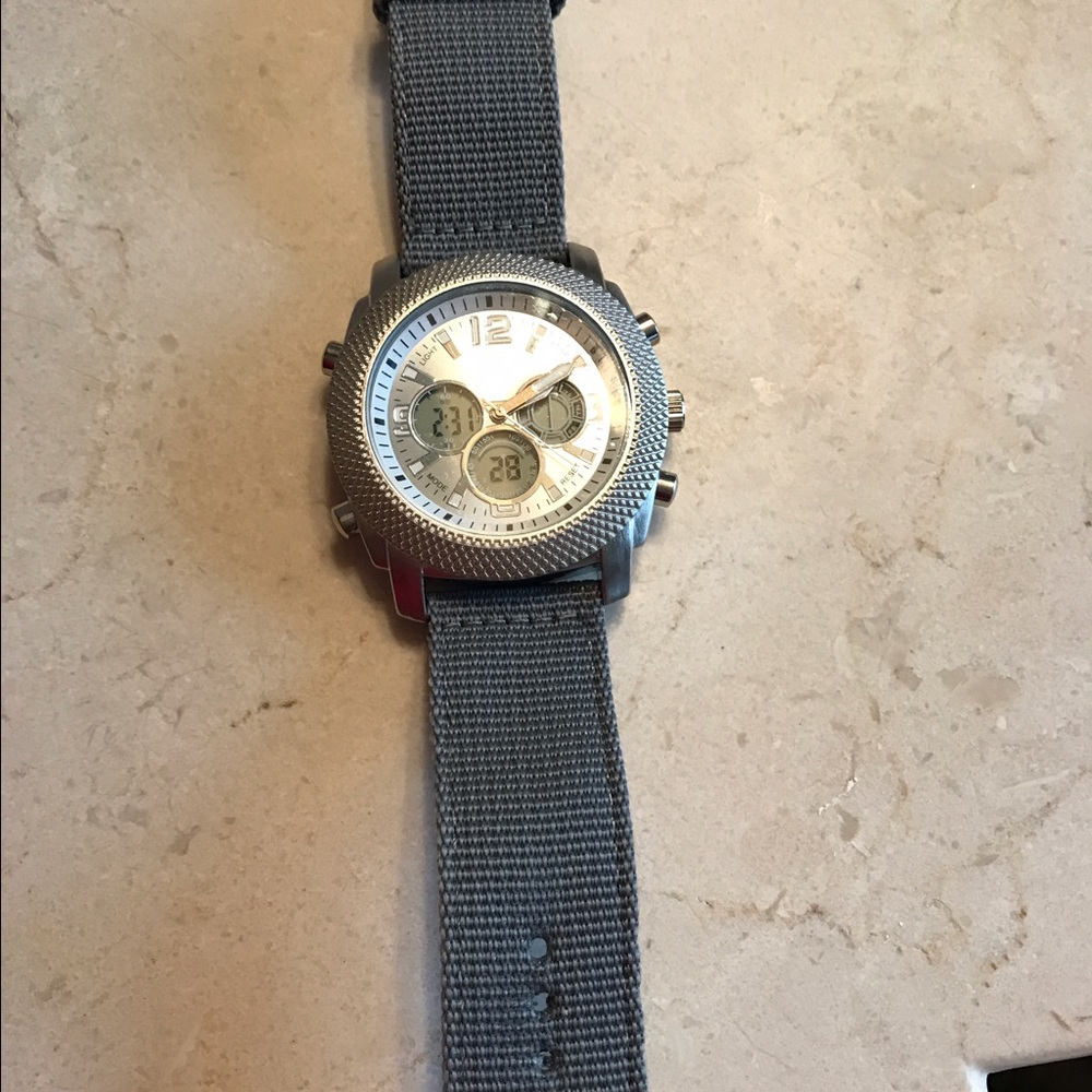 Stylish casual watch, large face