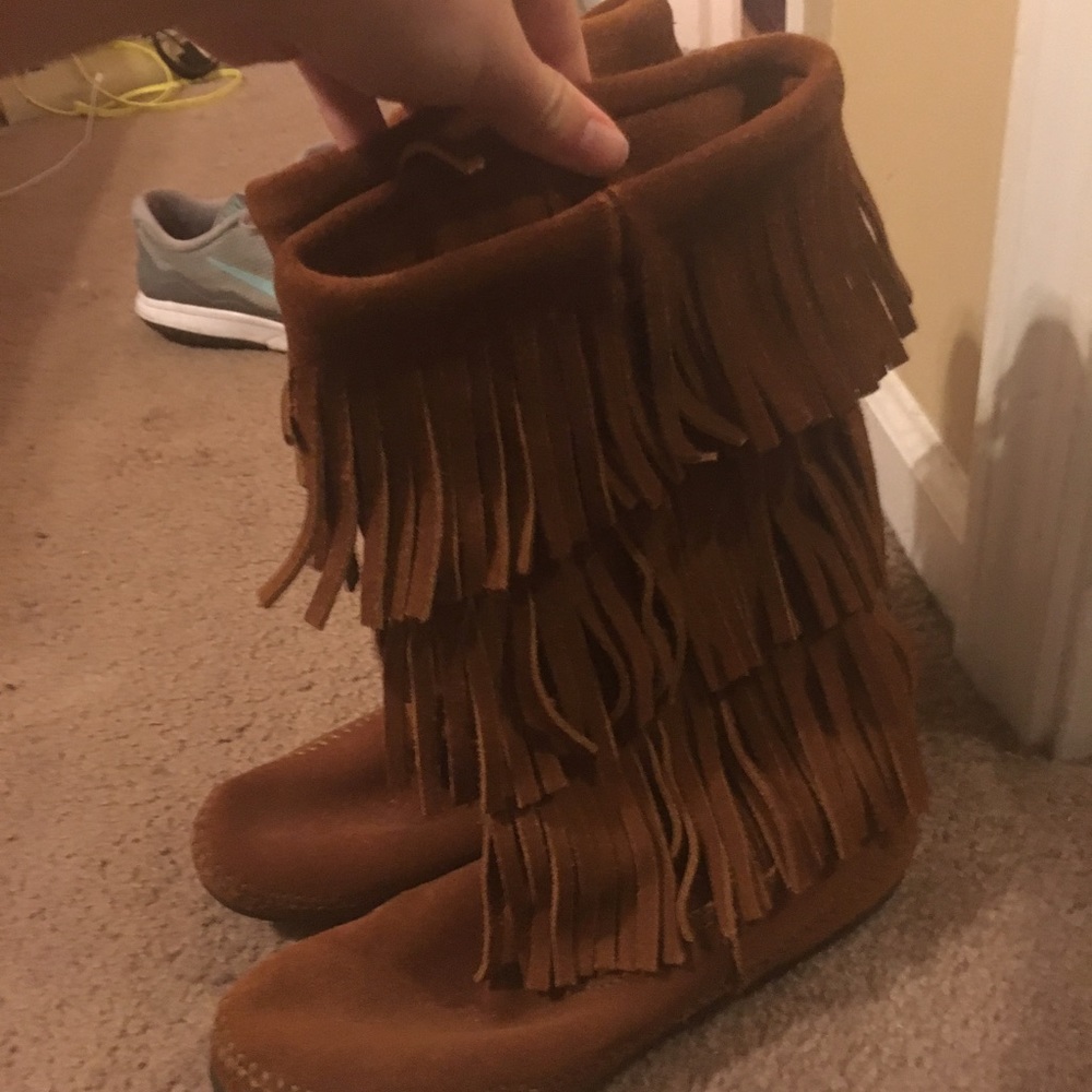 Minnetonka boots! Never worn!!