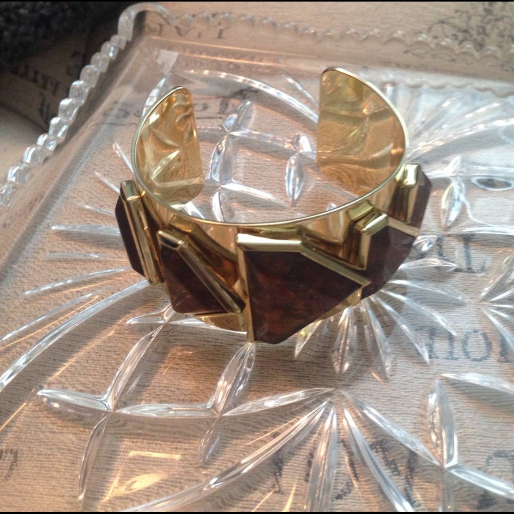 Jewelmint cuff bracelet