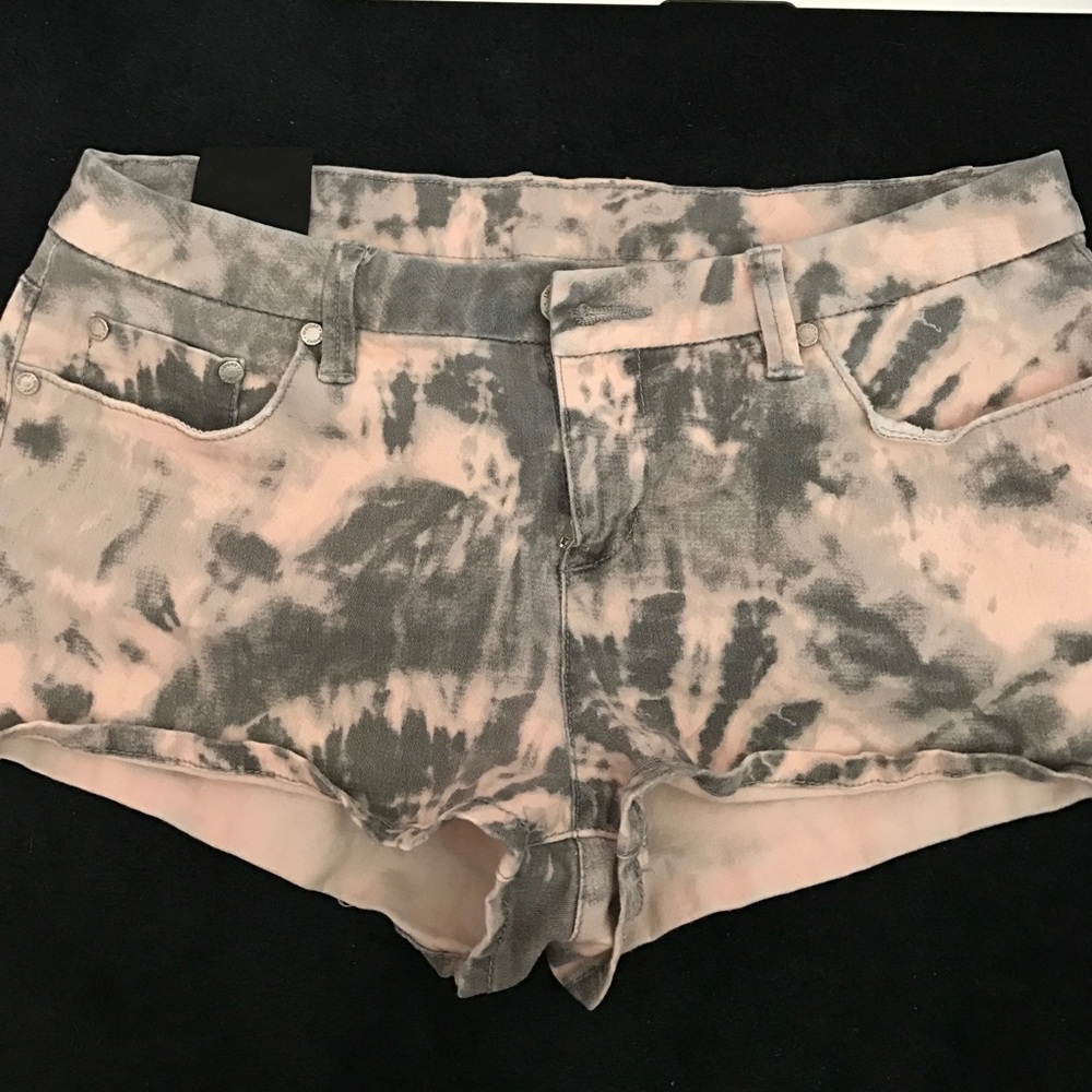 Tie die/bleached shorts