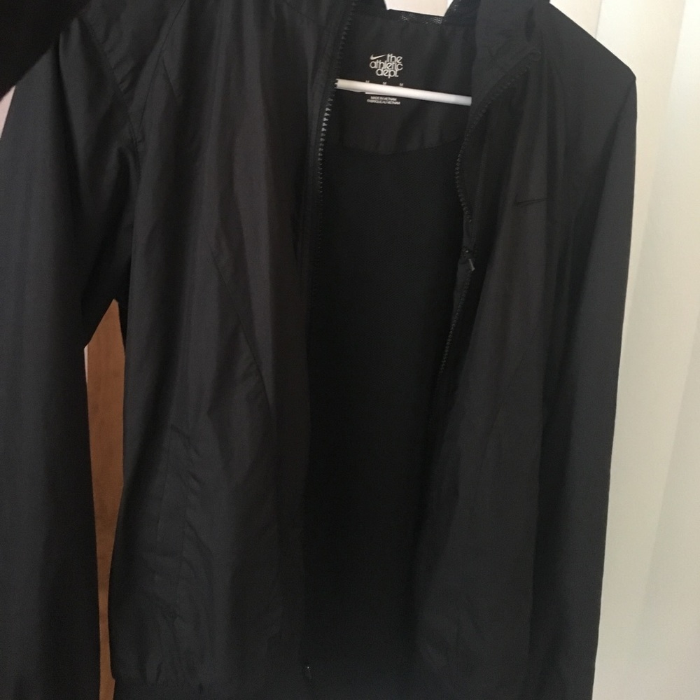 Black Nike Windbreaker