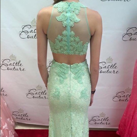 Prom dress - Picture 2 of 3