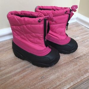 Pink toddler snowboots, barely worn!