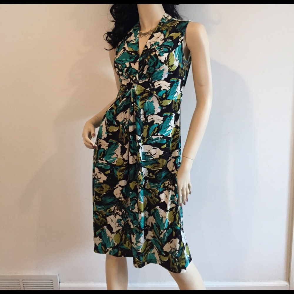Polished and pretty dress