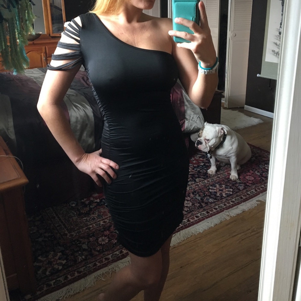 Slit sleeve body con dress