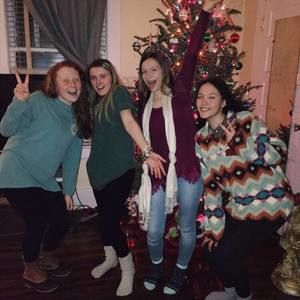 Meet your Posher, Casey