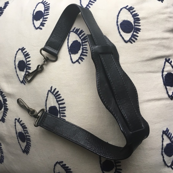 balenciaga strap replacement
