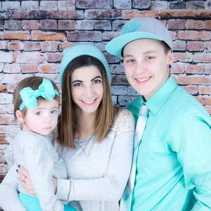 Meet your Posher, Adora