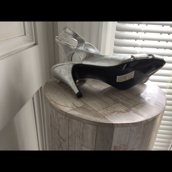 Sling back silver shoes. - Picture 3 of 3