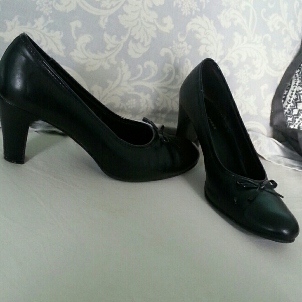 Classic black heels!