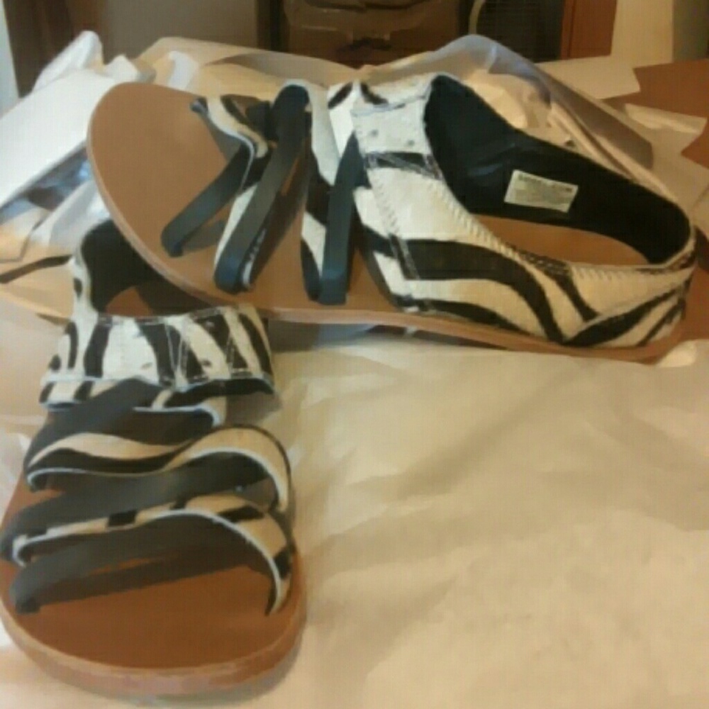 SOLD  Sorel Black Leather, Zebra print sandals