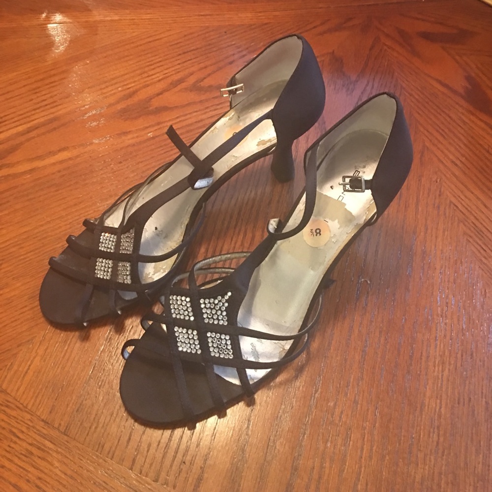 Banolino dancing t-strap shoes