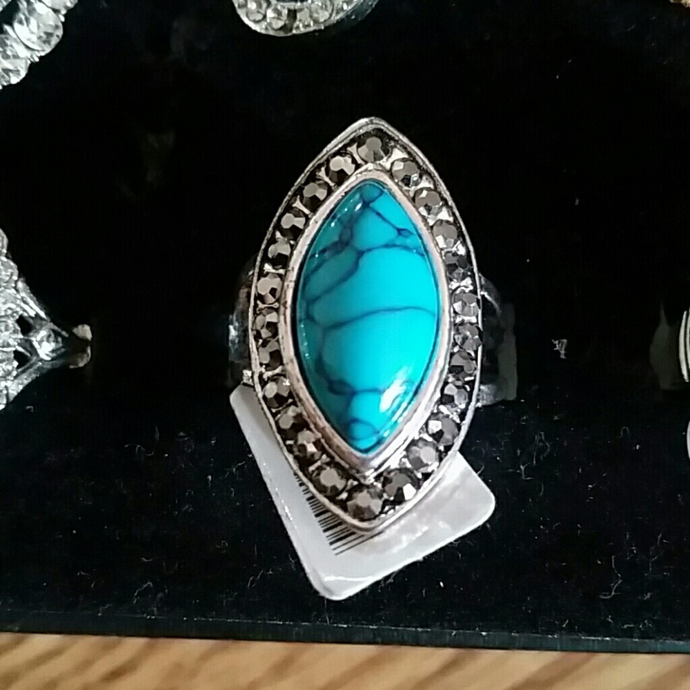 Fashion ring