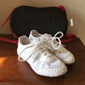 NFINITY cheer shoes (girl size 5.5)