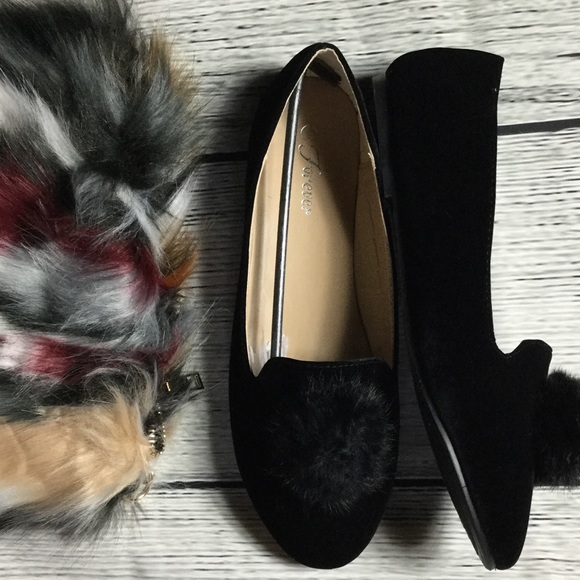 Black velvet Flats few sizes left nwt - Picture 7 of 7